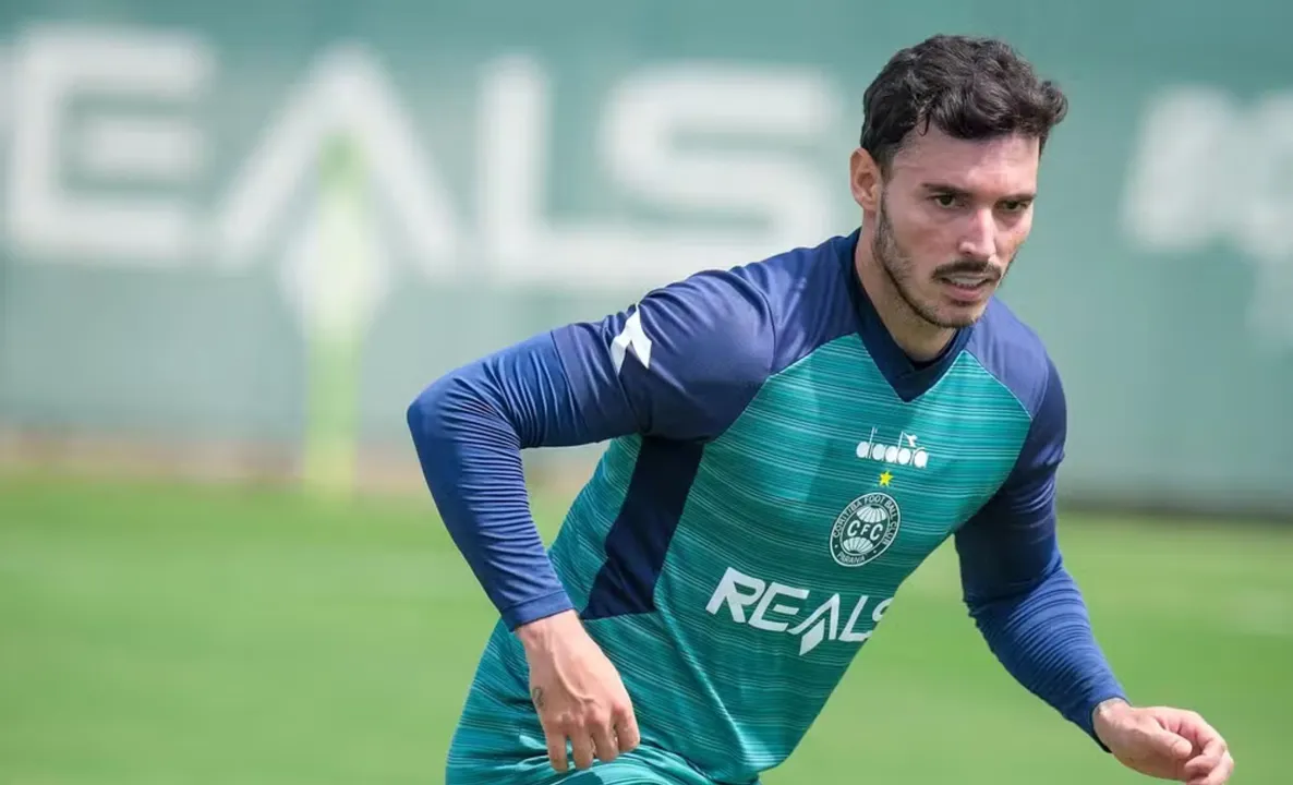 Zeca em treinamento pelo Coritiba