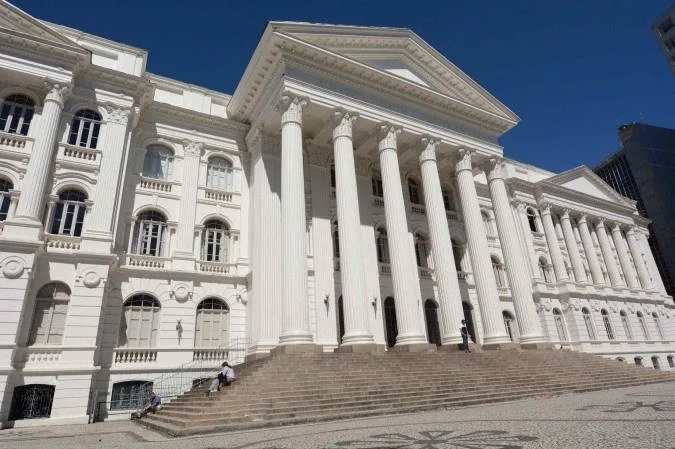 Universidade Federal do Paraná