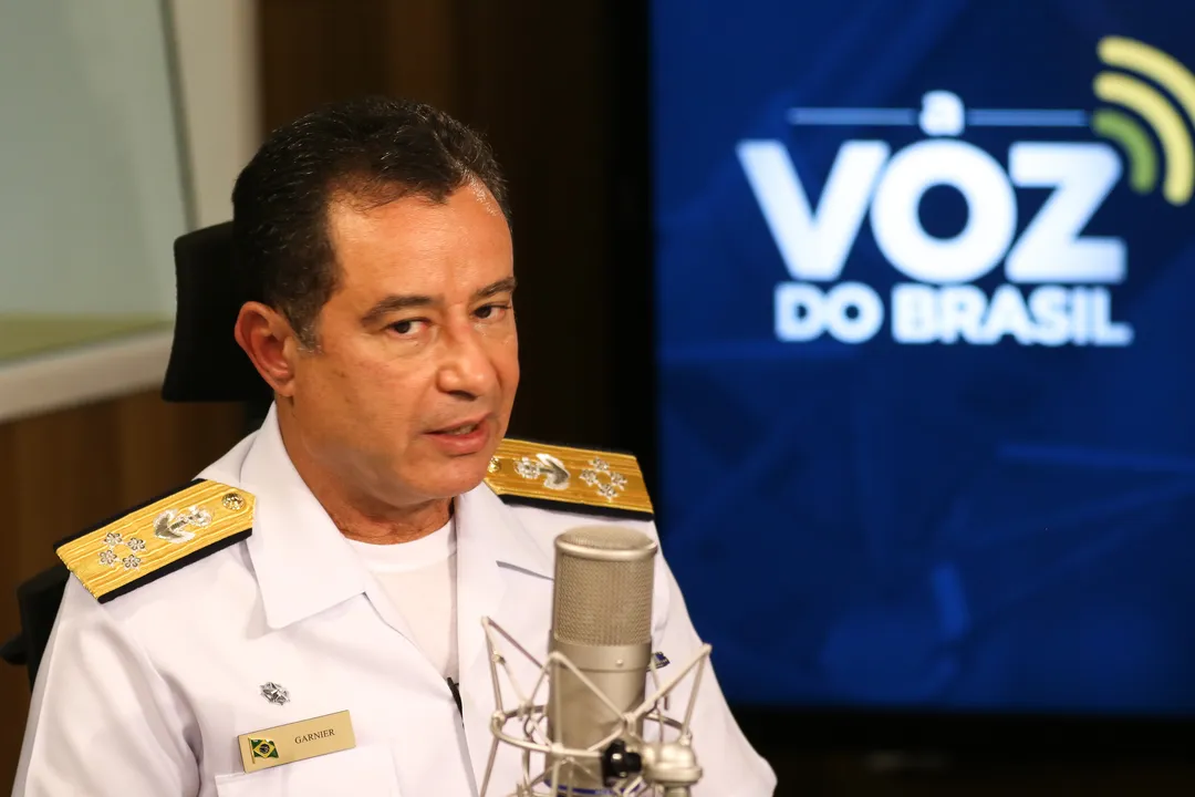 O comandante da Marinha, almirante Almir Garnier Santos