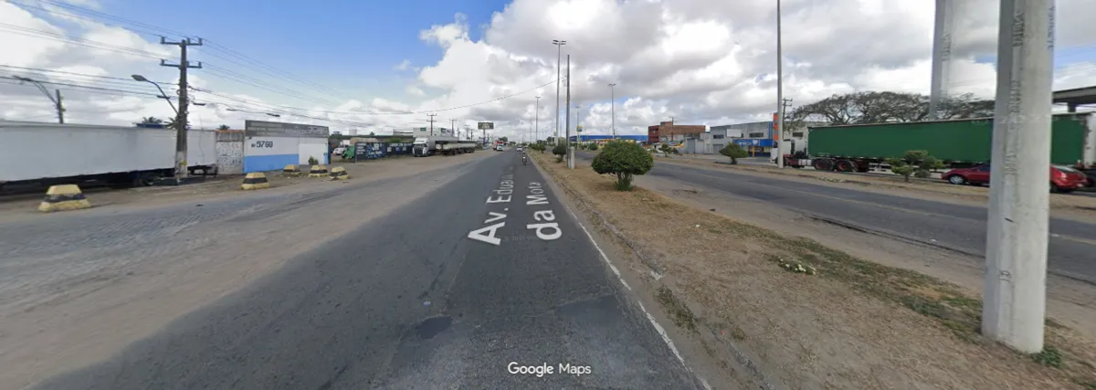 Corpo foi encontrado em Avenida Froes da Mota, bairro Calumbi
