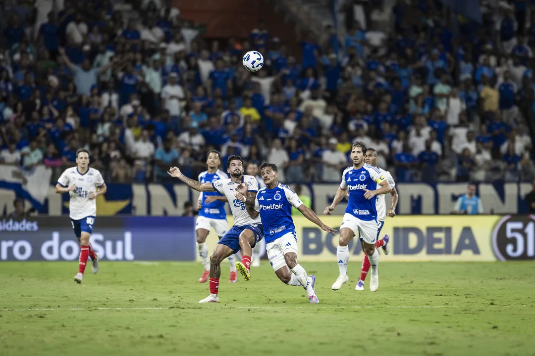 Bahia x Cruzeiro: duelo de forças opostas no Brasileirão