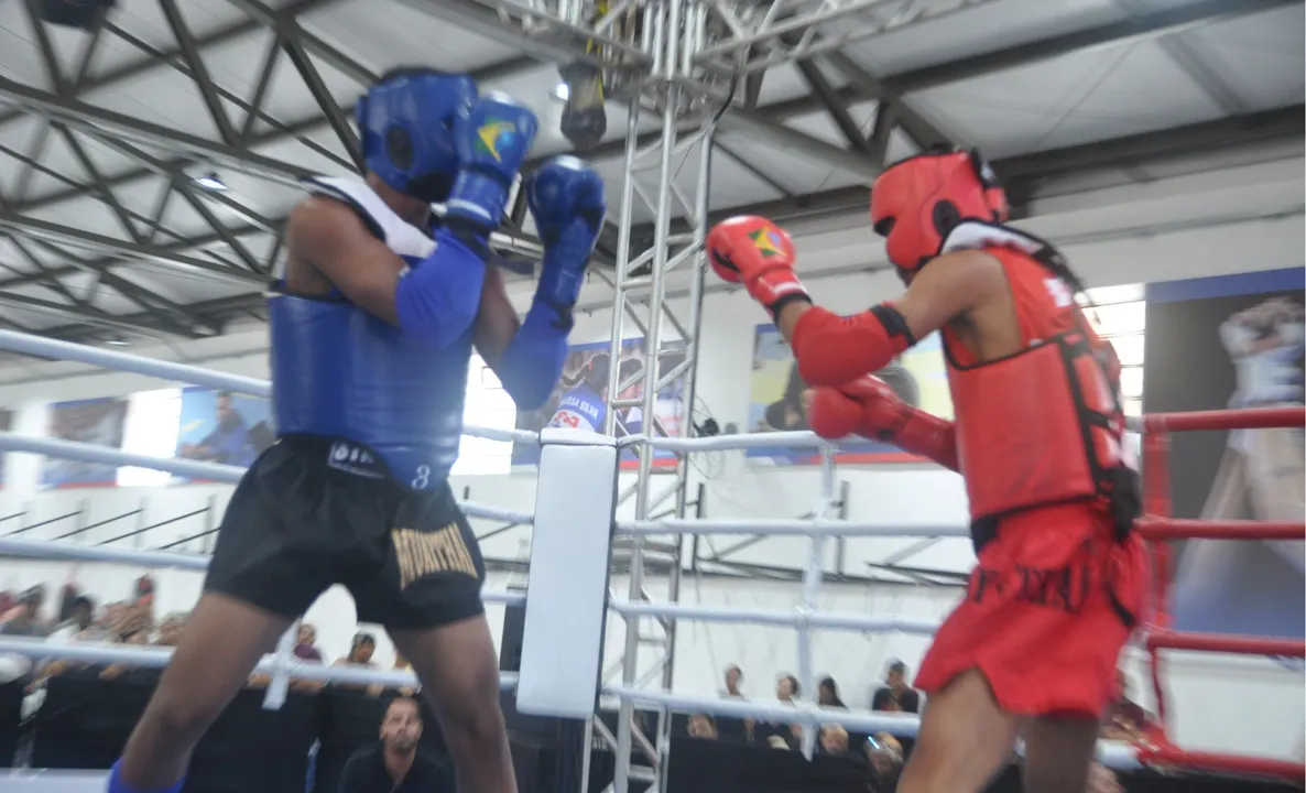 Imagem ilustrativa da imagem MMA e Muaythai: combates agitam o Centro de Boxe na Cidade Baixa