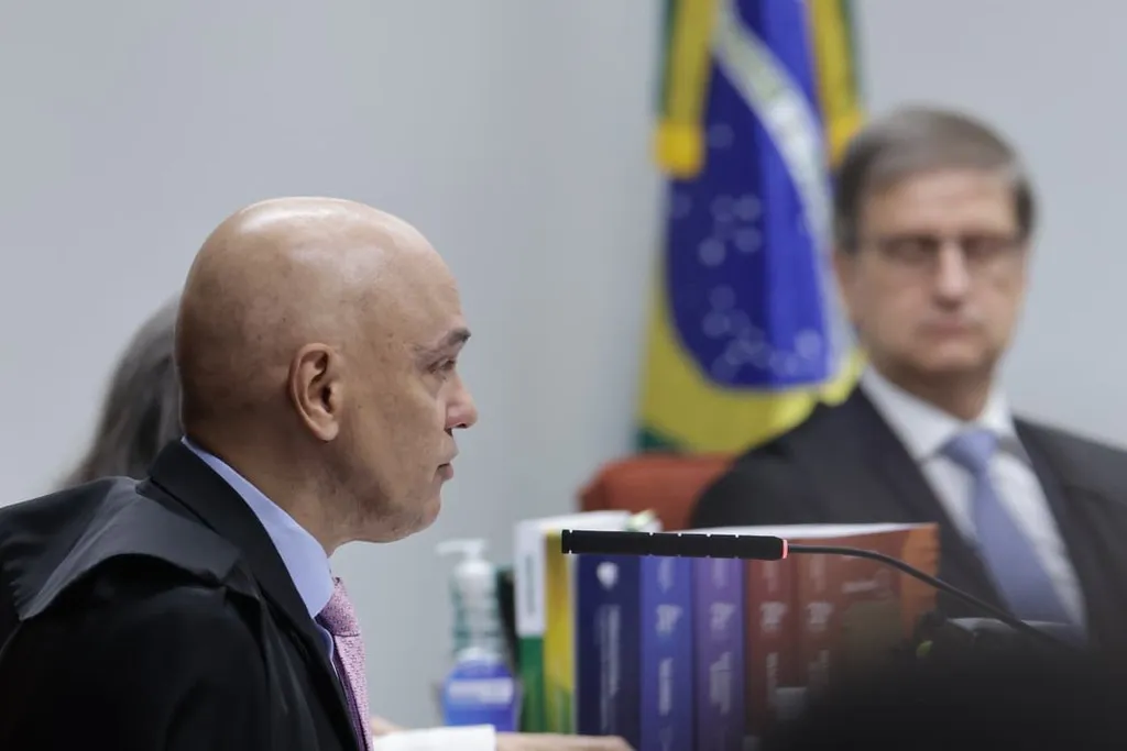 Ministro do STF e relator do processo penal contra a tentativa de golpe iniciou a leitura do relatório final