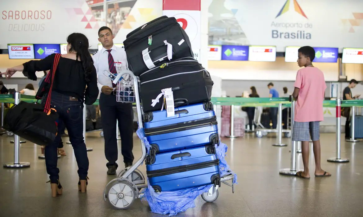 A alteração não proíbe as bagagens, mas impõe novas limitações