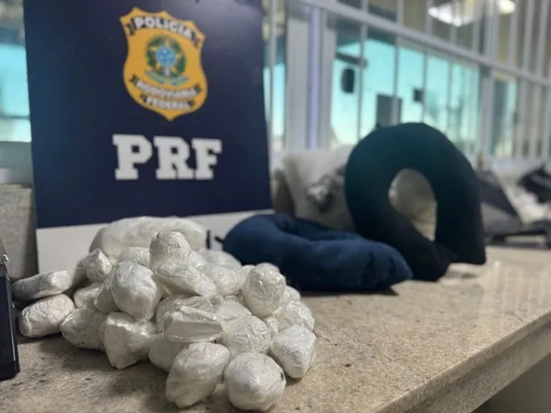 Adolescente disse que receberia R$ 3.000,00 pelo transporte da droga