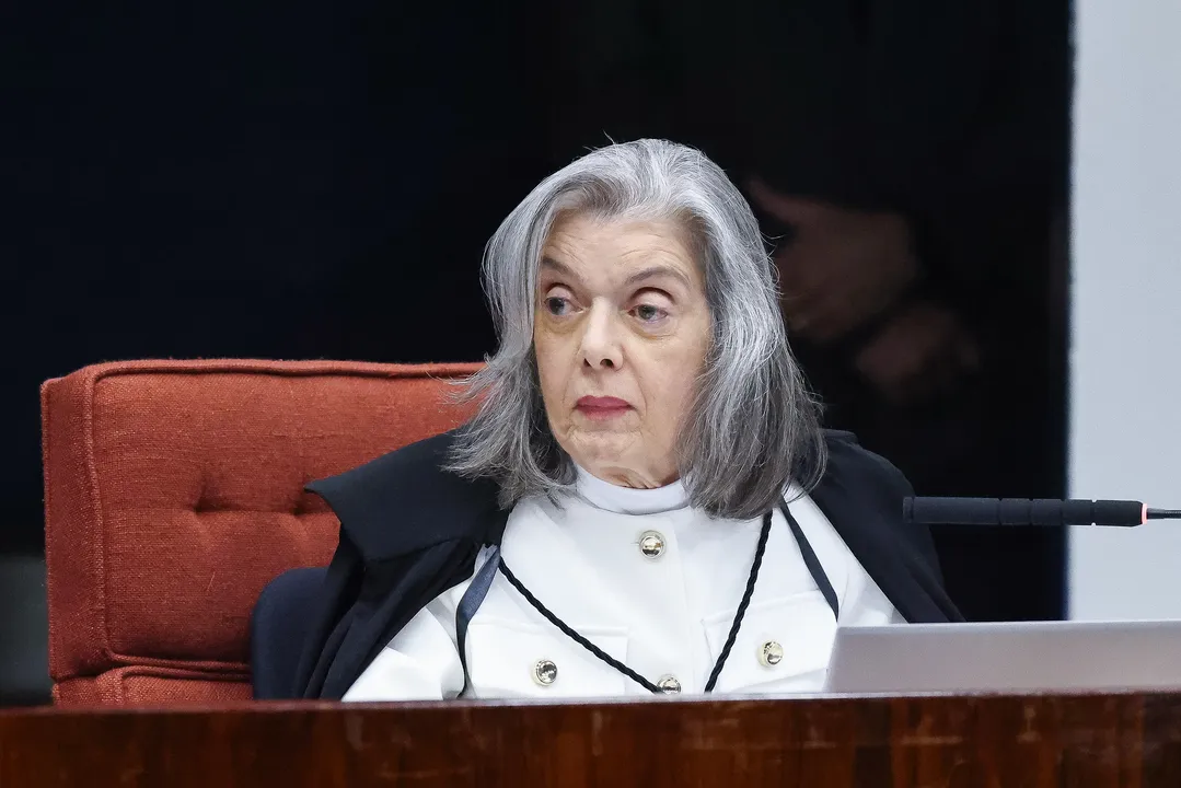 Ministra Carmen Lúcia pode formar maioria para condenar Bolsonaro