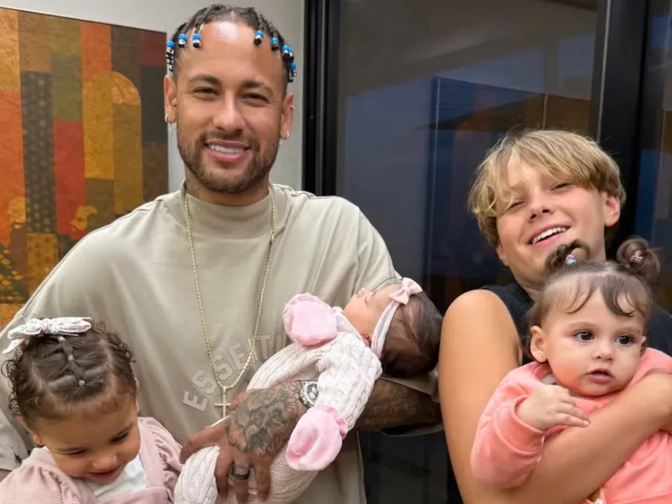 Neymar e filhos