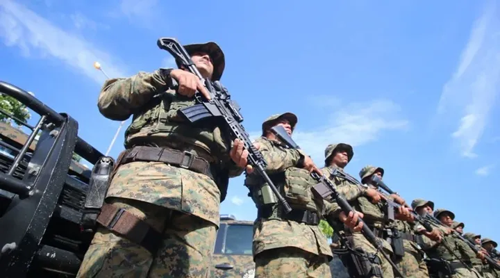 Militares preparam o corpo e a mente para operações