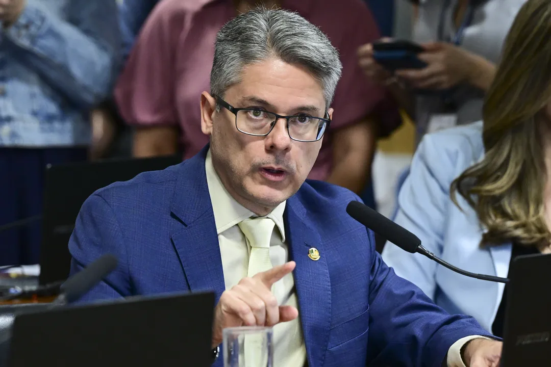 Alessandro Vieira (MDB-SE) Né o relator do projeto no Senado.
