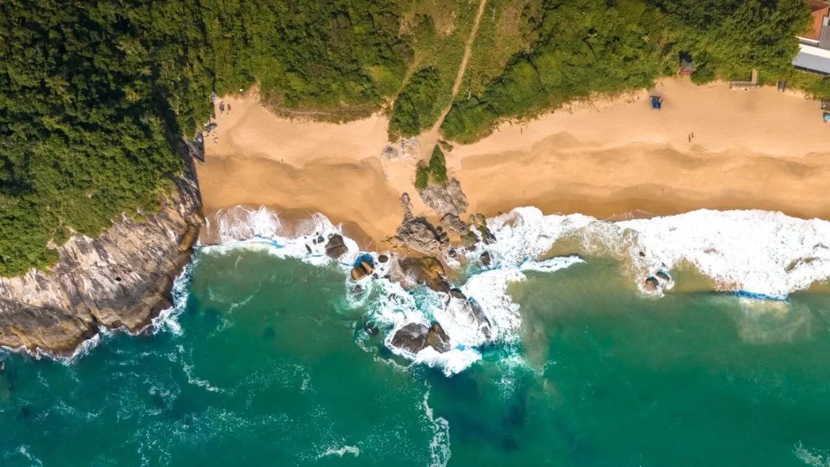 Praia do Estaleiro -  Balneário Camboriú