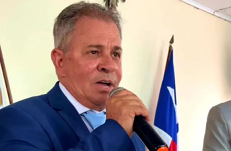 Tote Fróes (União Brasil), prefeito de Dom Macedo Costa
