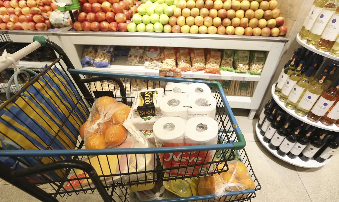 A decisão de acabar com a marca Nacional faz parte da nova estratégia do Grupo Carrefour