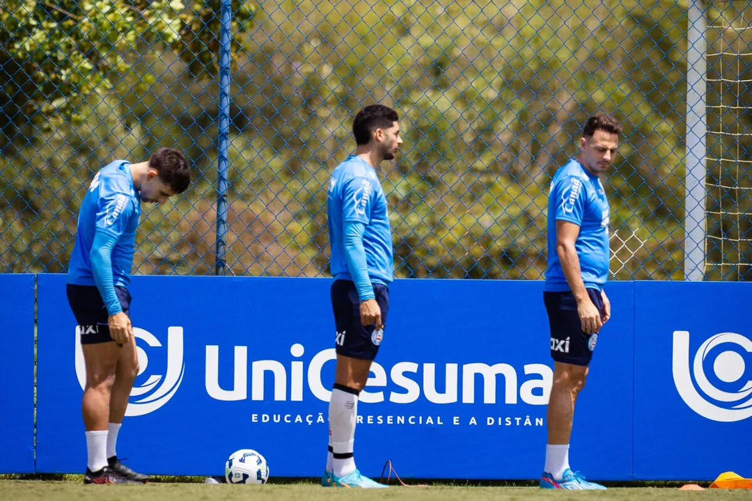 O Bahia terá uma longa lista de desfalques para o jogo contra o Ceará, mas o técnico Rogério Ceni deve contar com o retorno de Tiago.