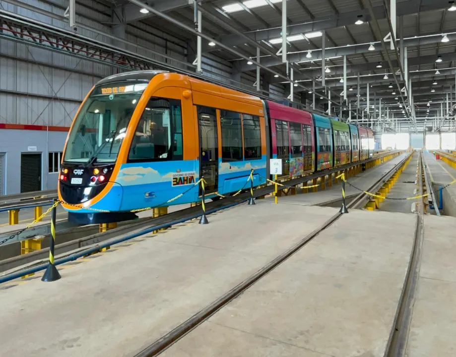 Primeira composição pronta do VLT de Salvador