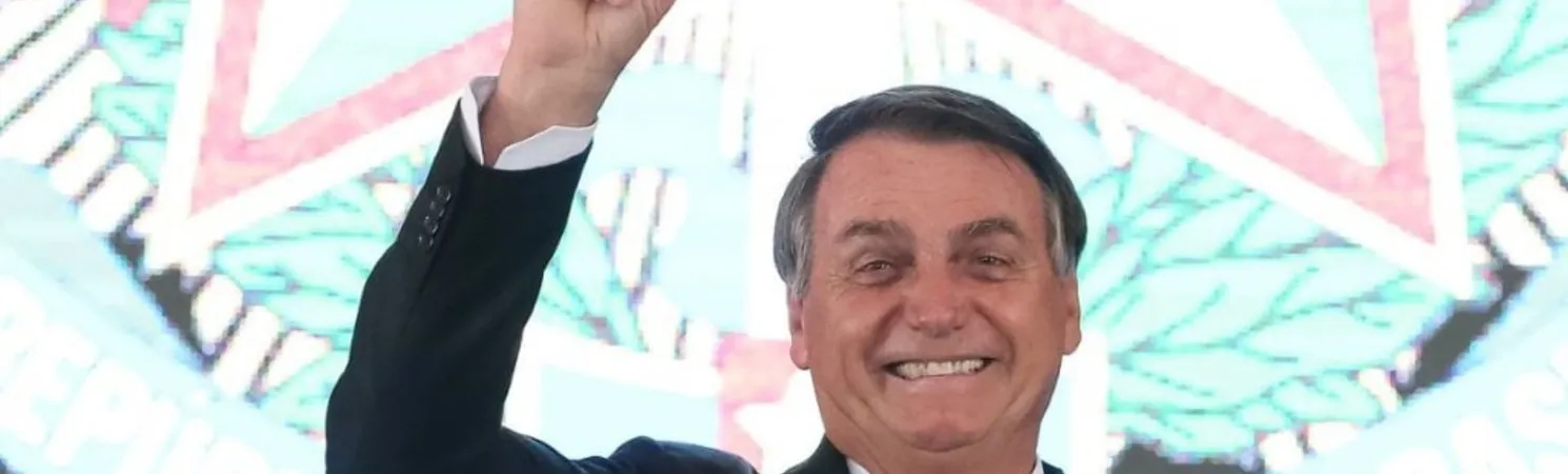 Bolsonaro poderá receber convidados na festa de 15 anos da filha.