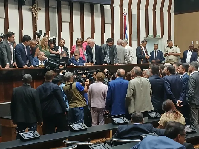 Deputados estaduais na Assembleia Legislativa da Bahia