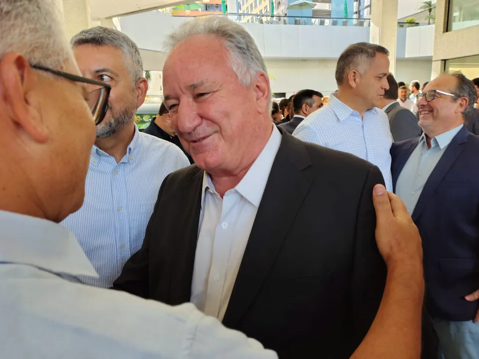 Ronaldo Carletto durante ato de filiação do Avante