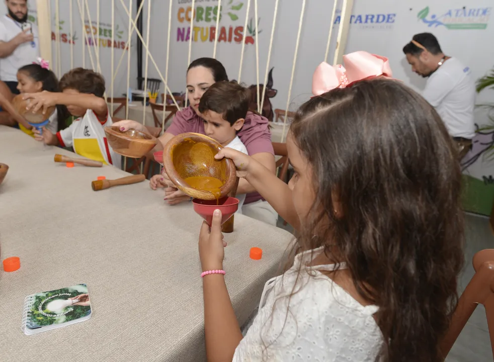 Laboratório das Cores Naturais na Casa A TARDE, do programa A Tarde Educação durante a Fenagro 2024