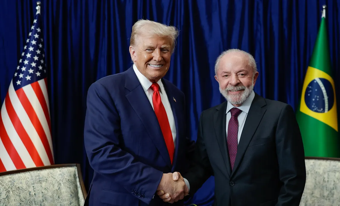 A reunião, a primeira formalmente agendada entre os dois e que durou cerca de 50 minutos