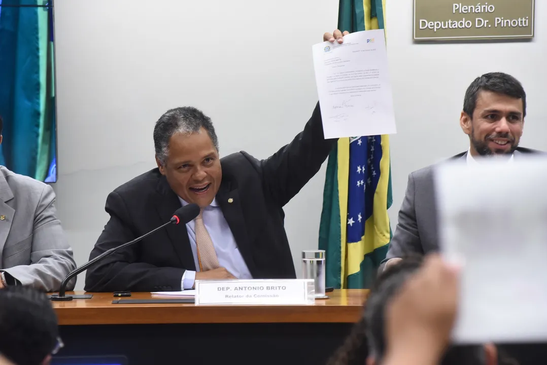 PEC relatada por Antonio Brito é aprovada com unanimidade