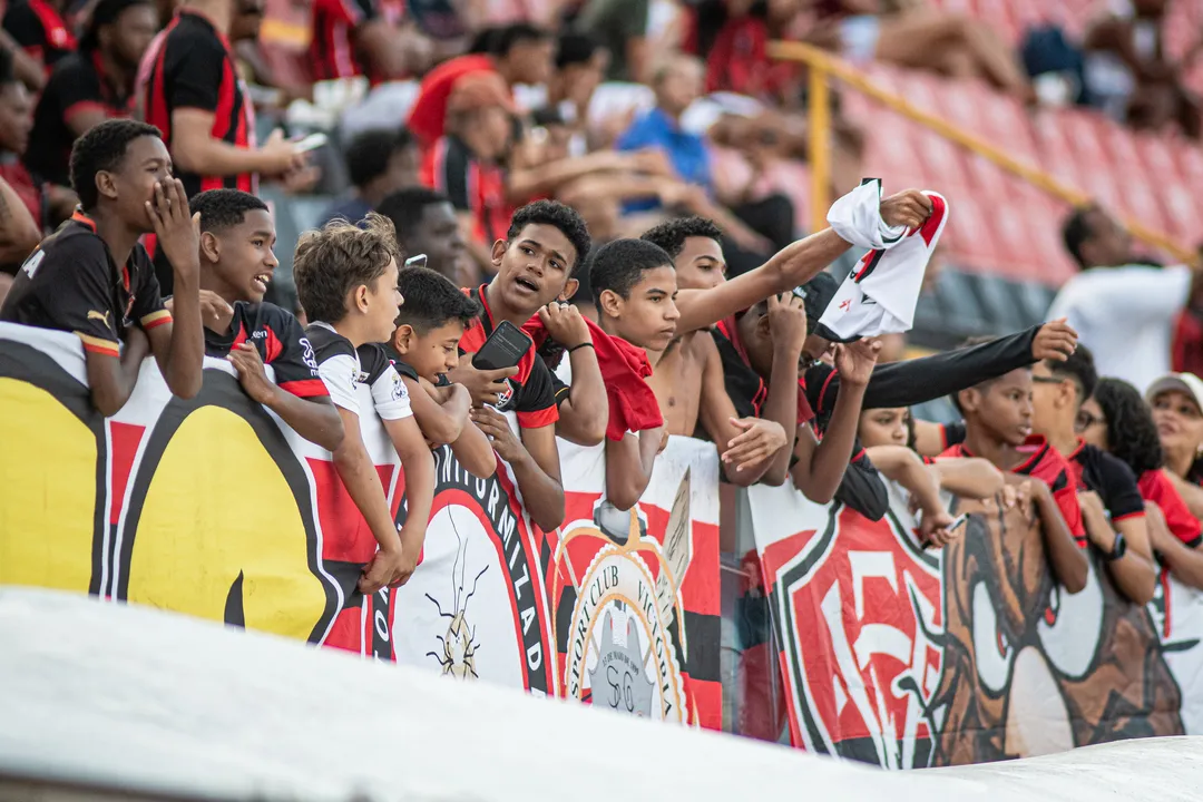 Torcida do Vitória presente no treino aberto