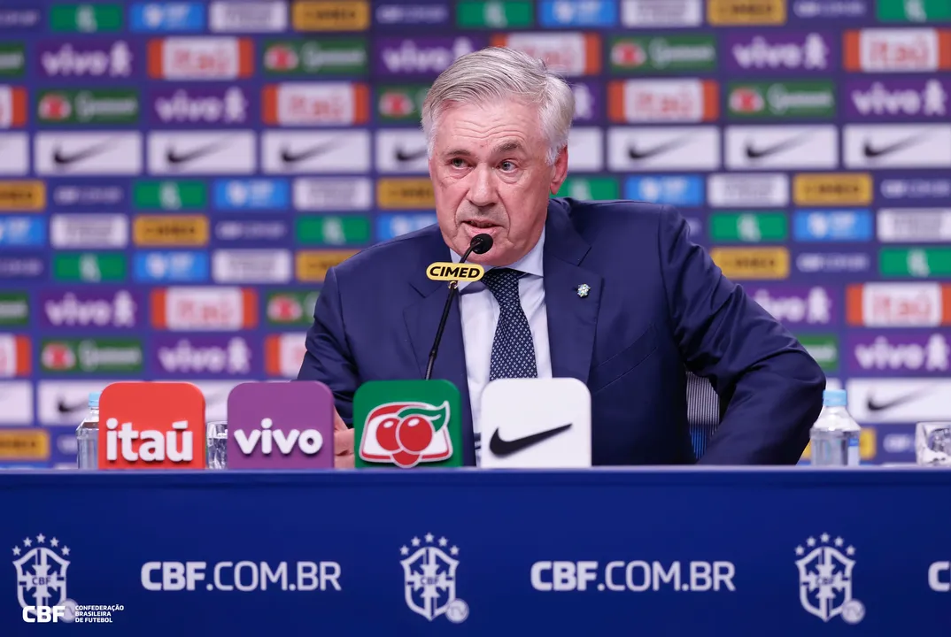 Ancelotti em entrevista coletiva pela Seleção Brasileira