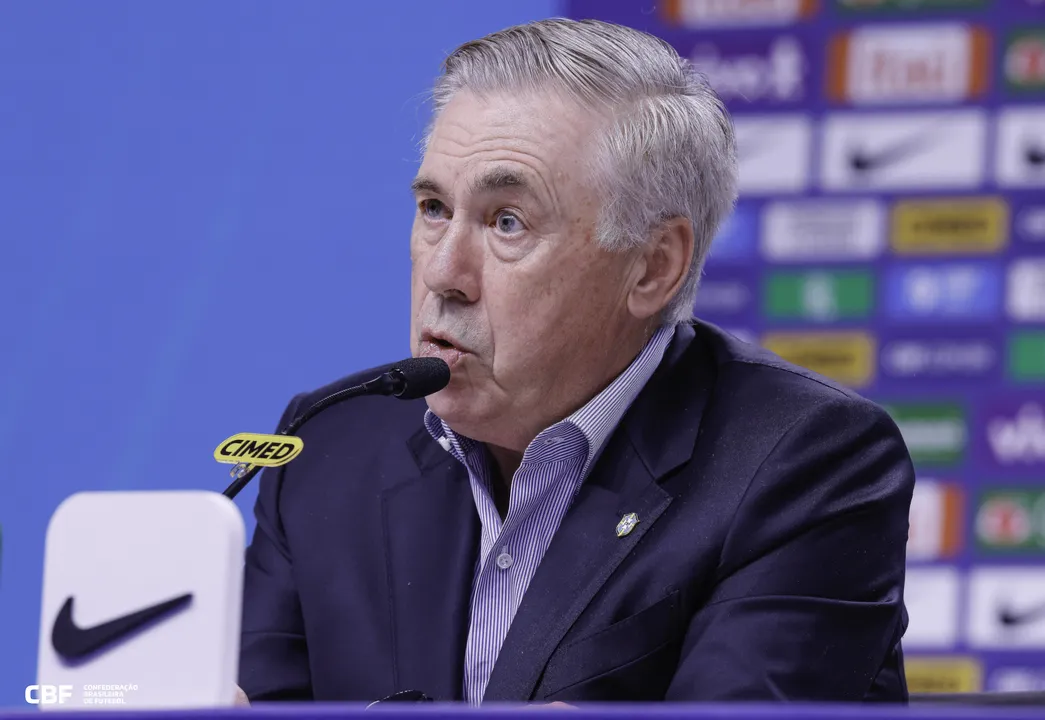 Ancelotti durante coletiva nesta quarta, 1º