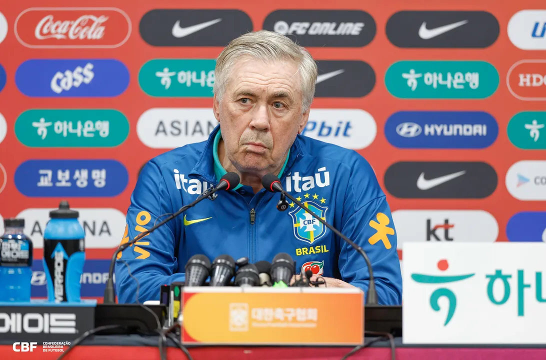 Carlo Ancelotti detalha a estratégia da Seleção Brasileira para os amistosos contra Coreia do Sul e Japão, focando em aprimorar a equipe
