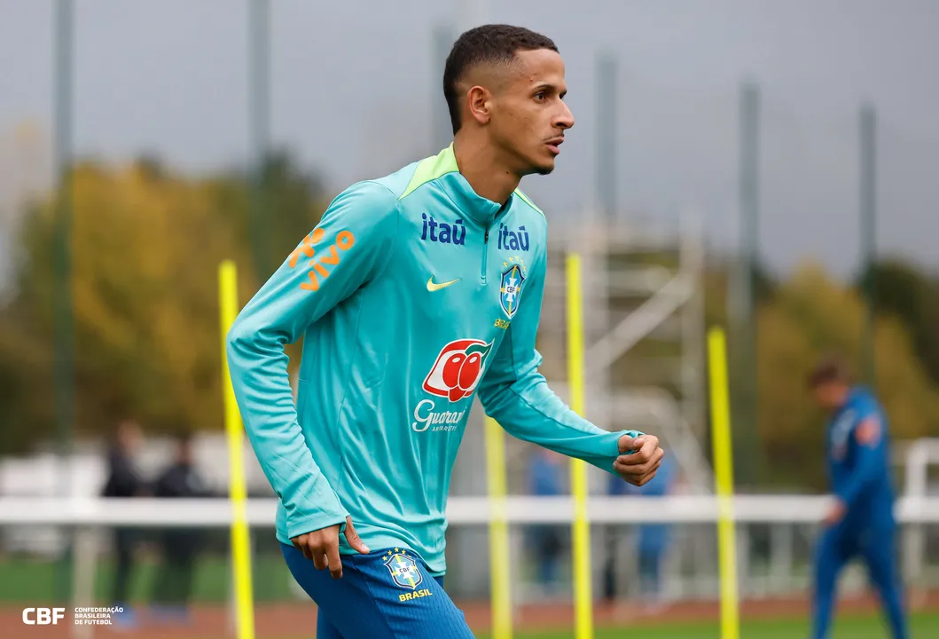 Luciano Juba em treino da Seleção Brasileira
