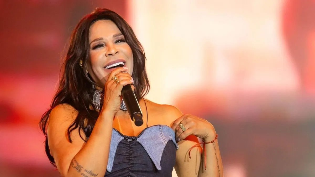 Imagem ilustrativa da imagem Após polêmica, Silvânia Aquino anuncia saída da banda Calcinha Preta