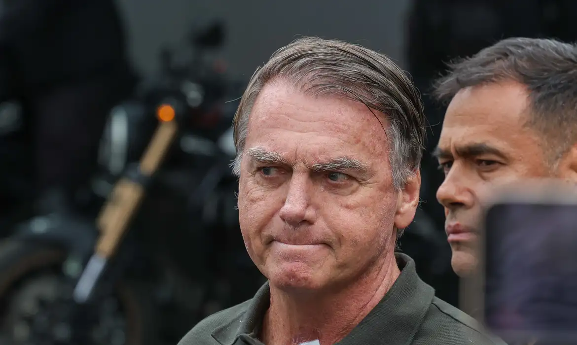 Bolsonaro foi preso preventivamente para garantia da ordem do país