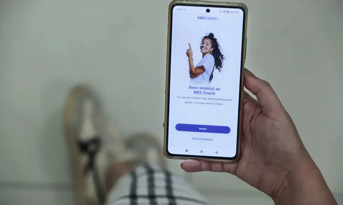 APP auxilia estudanteque vão fazer o Enem