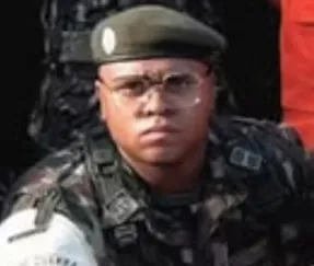 Testemunhas contaram que o jovem tentou reagir, quando foi atingido pelos disparos na região da cabeça