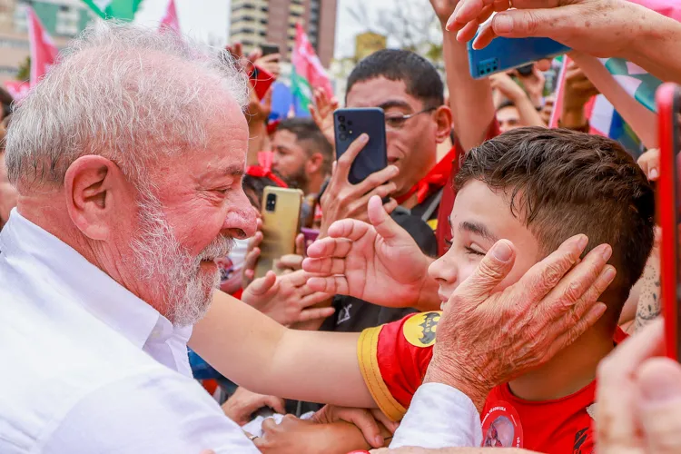 Lula volta a crescer em aprovação, aponta levantamento