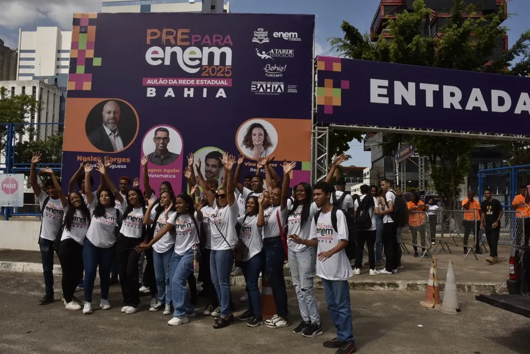 Estudantes participam de ação na Arena A TARDE nesta quinta