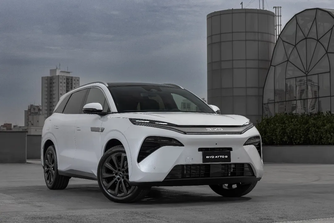 BYD Atto 8 foi lançado no Salão do Automóvel