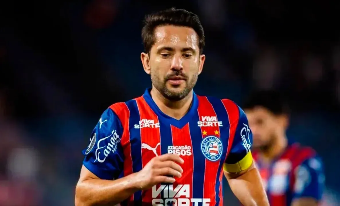Everton Ribeiro em campo pelo Bahia