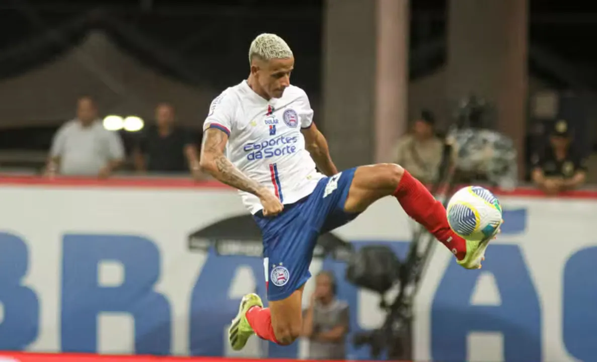 Luciano Juba em campo pelo Bahia