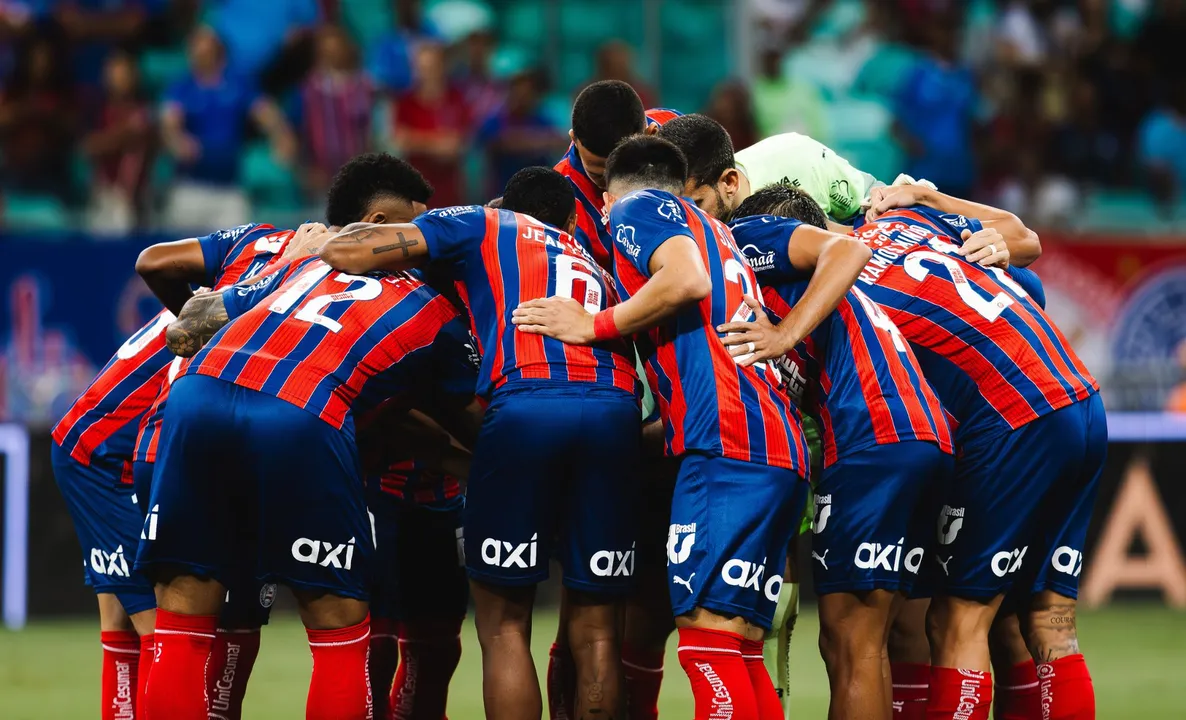 Jogadores em campo pelo Bahia