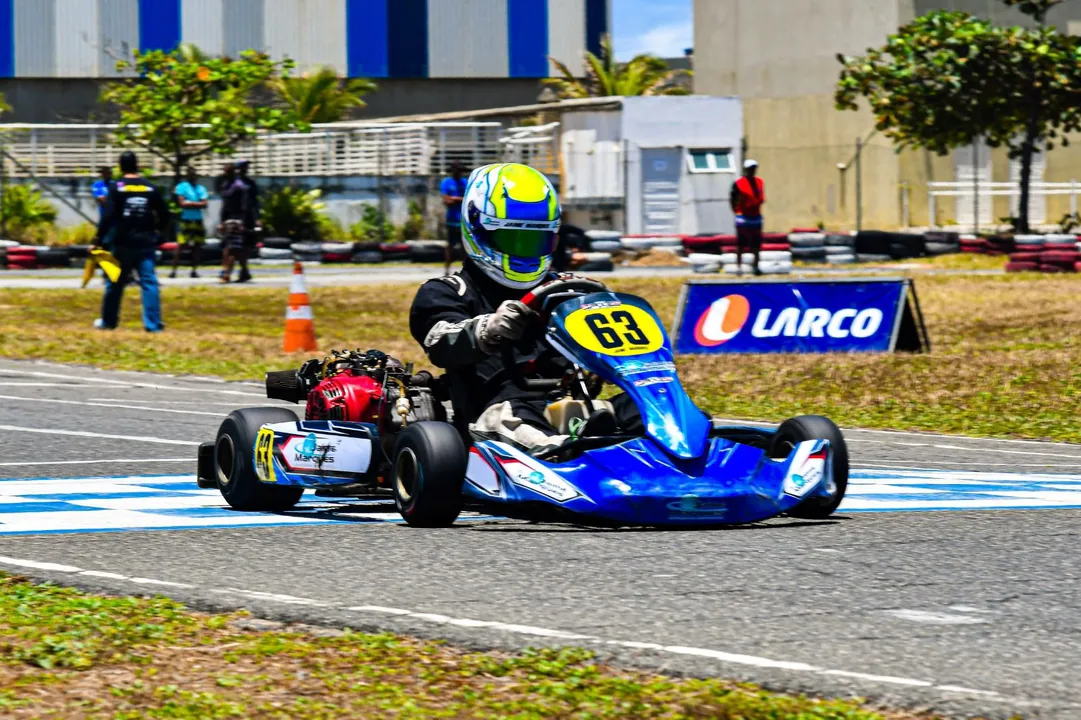 Pilotos aceleram na penúltima etapa do Campeonato Baiano de Kart