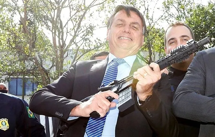 Bolsonaro pregou fuzilamento de ex-presidente