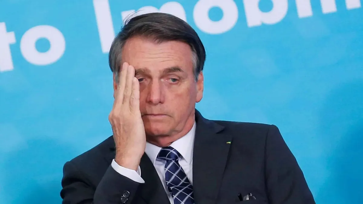 Bolsonaro foi preso neste sábado, 22