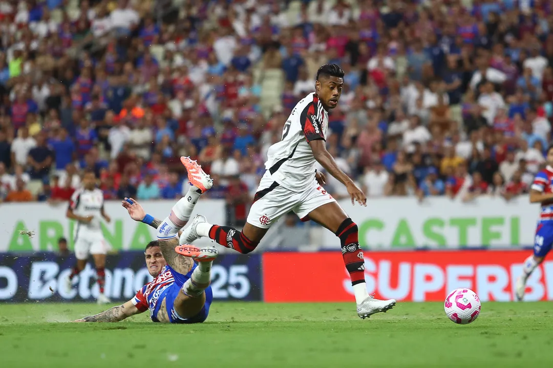 Bruno Henrique pode ser suspenso até o fim do ano pelo STJD