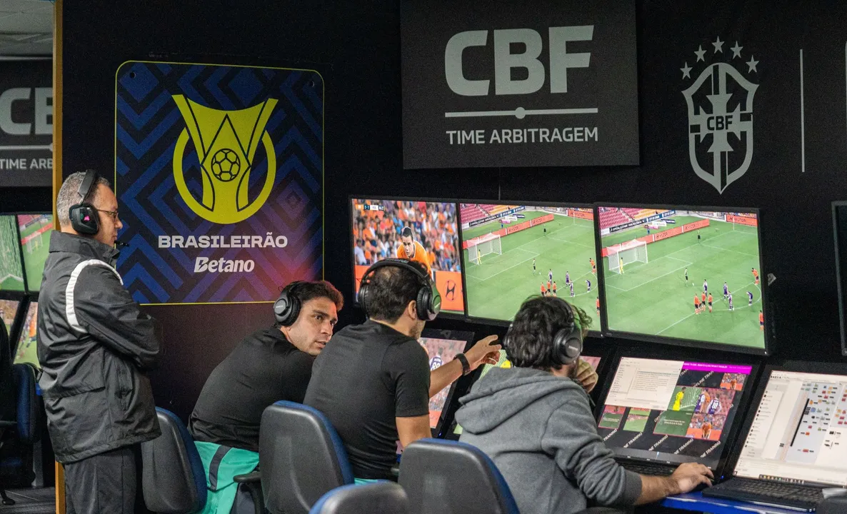 Imagem ilustrativa da imagem CBF anuncia mudança importante sobre o VAR no futebol brasileiro