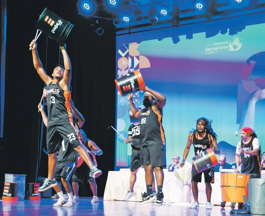 Apresentação especial da banda Quabales, do Nordeste de Amaralina, colocou todo mundo para dançar