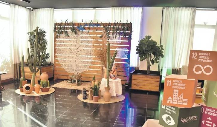 Um dos destaques foi o cenário inspirado no bioma Caatinga, como eixo conceitual dessa edição do CCJJ