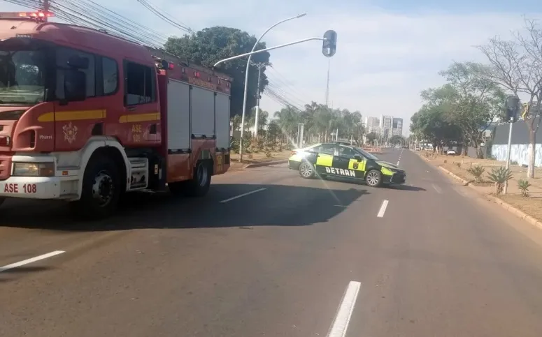 Homem foi encaminhado a um hospital da região.