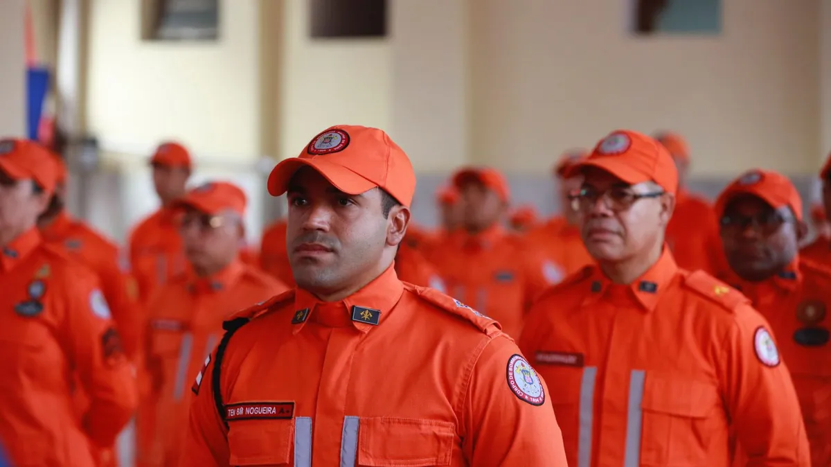 Bombeiros e policiais aposentados tiveram benefício aprovado pela Câmara