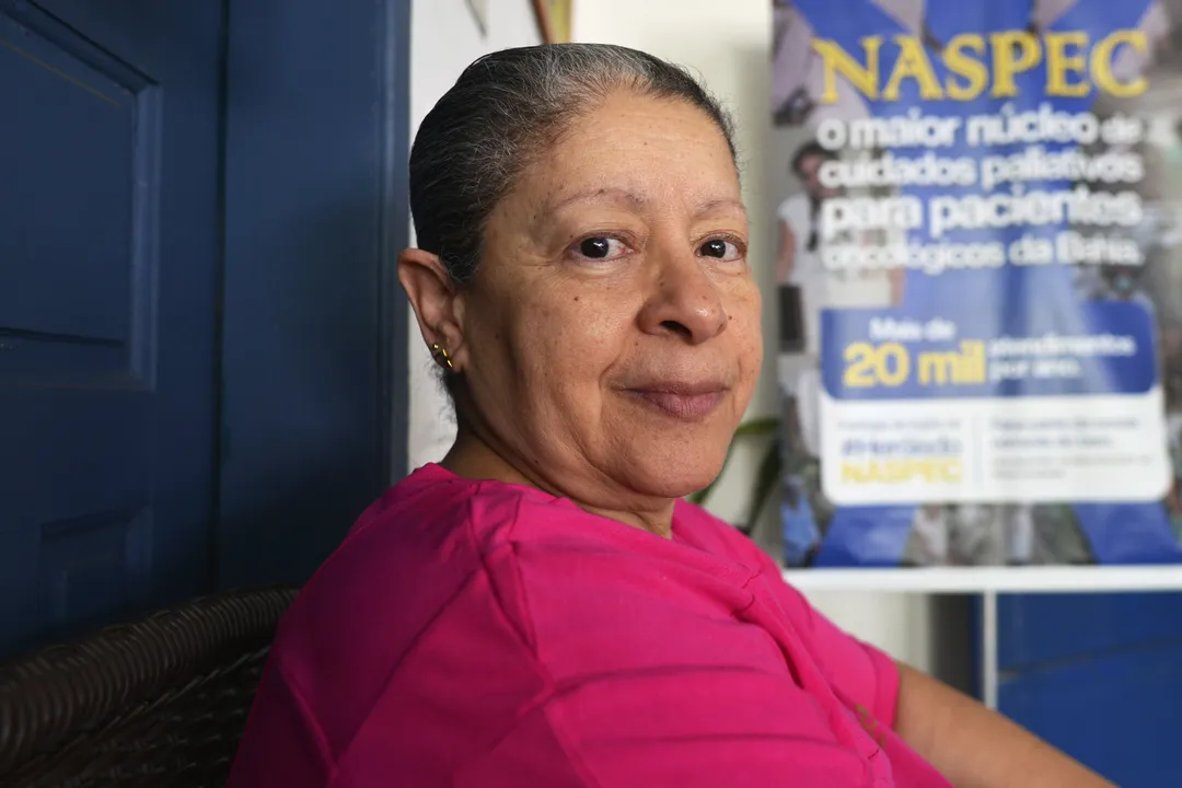 Romilza descobriu a doença aos 36 anos e atua na assistência às pessoas com câncer