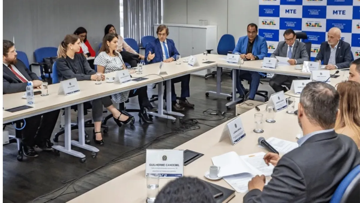 O objetivo do Pacto é fortalecer a cooperação entre governo e trabalhadores